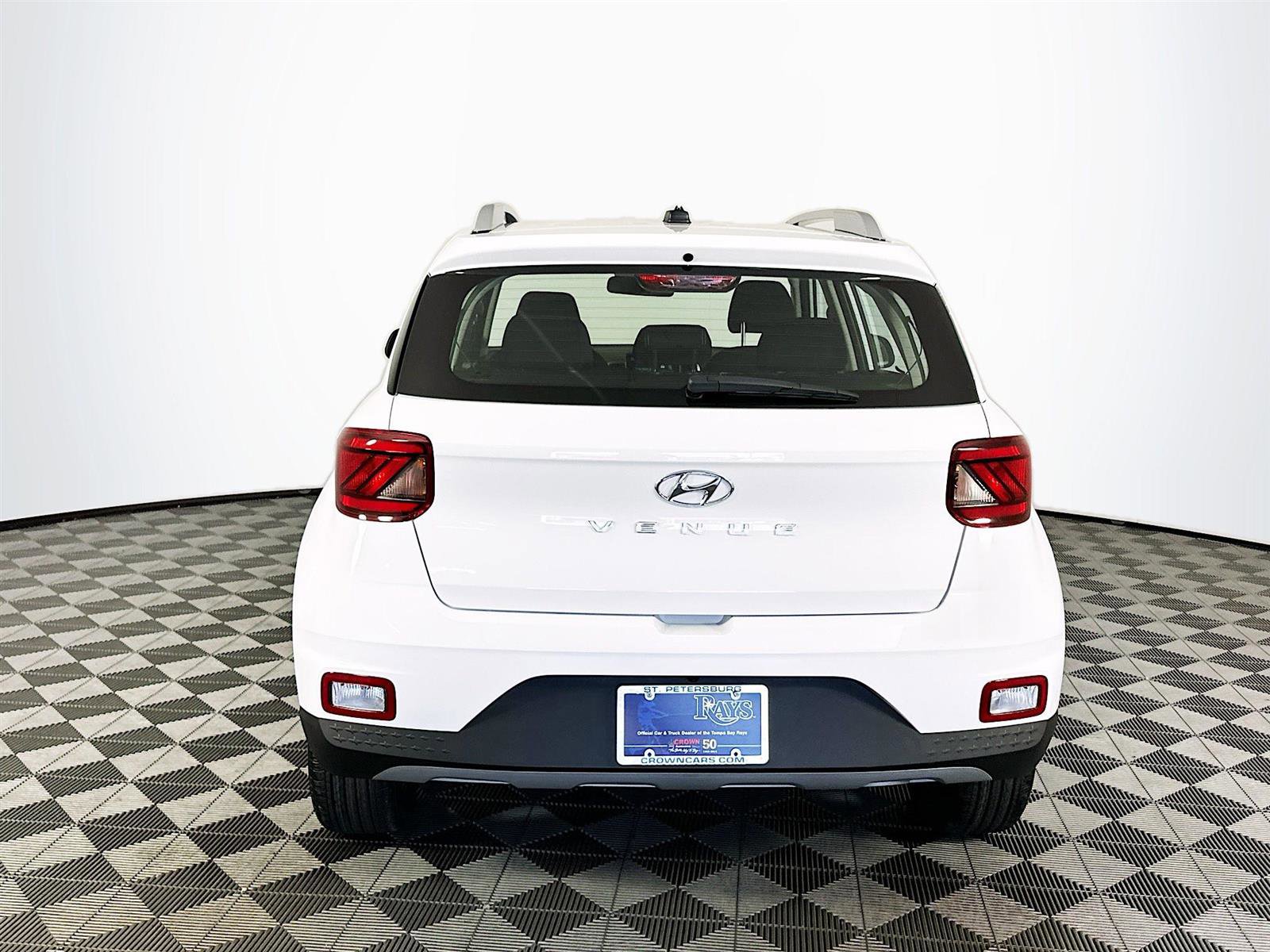 New 2025 Hyundai Venue SEL image 6