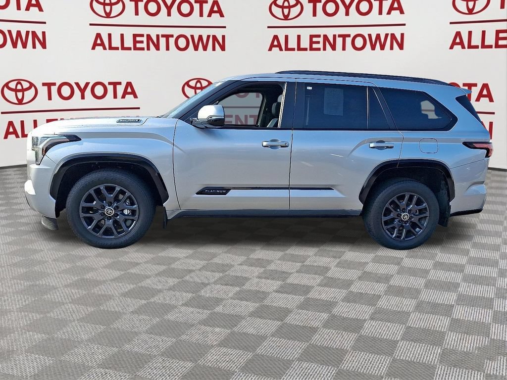 Used 2024 Toyota Sequoia Platinum AWD/4WD image 4