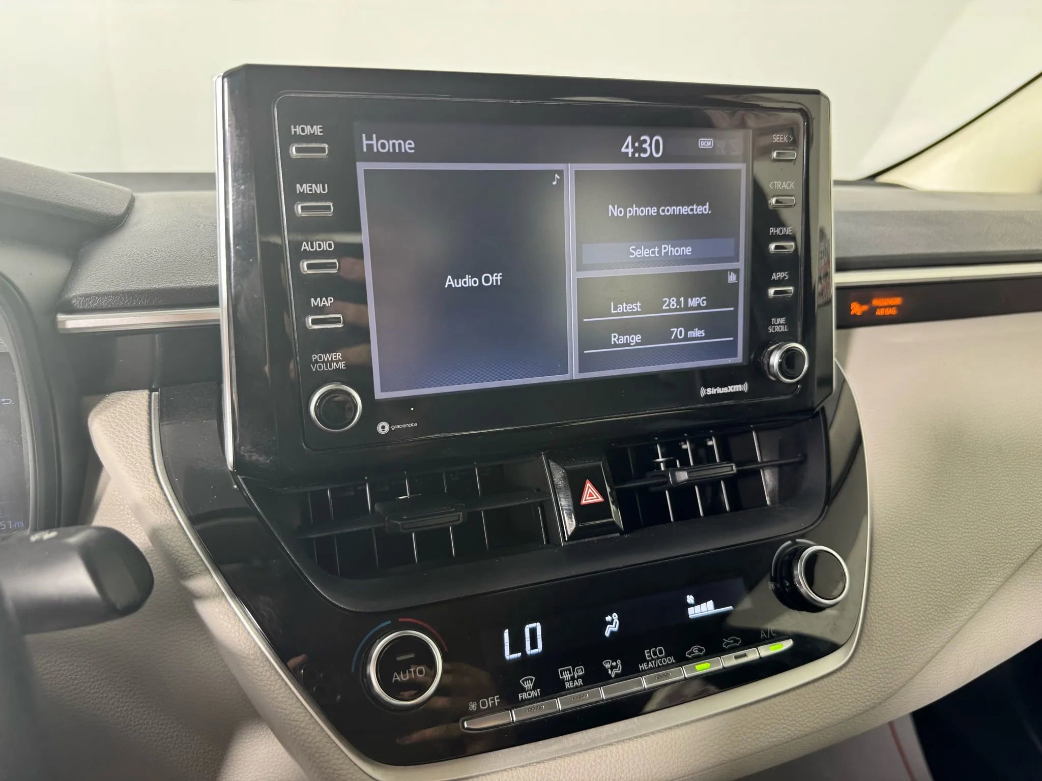 Used 2021 Toyota Corolla LE image 17