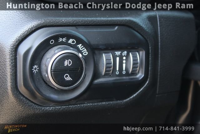 Used 2022 Jeep Gladiator Willys image 17