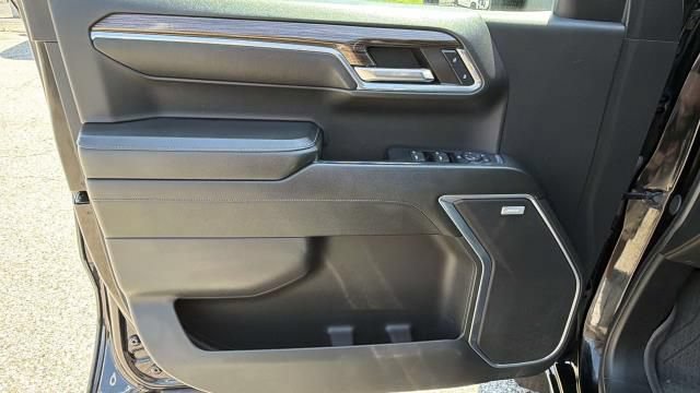 Certified 2024 Chevrolet Silverado 1500 RST w/ Convenience Package II AWD/4WD image 30