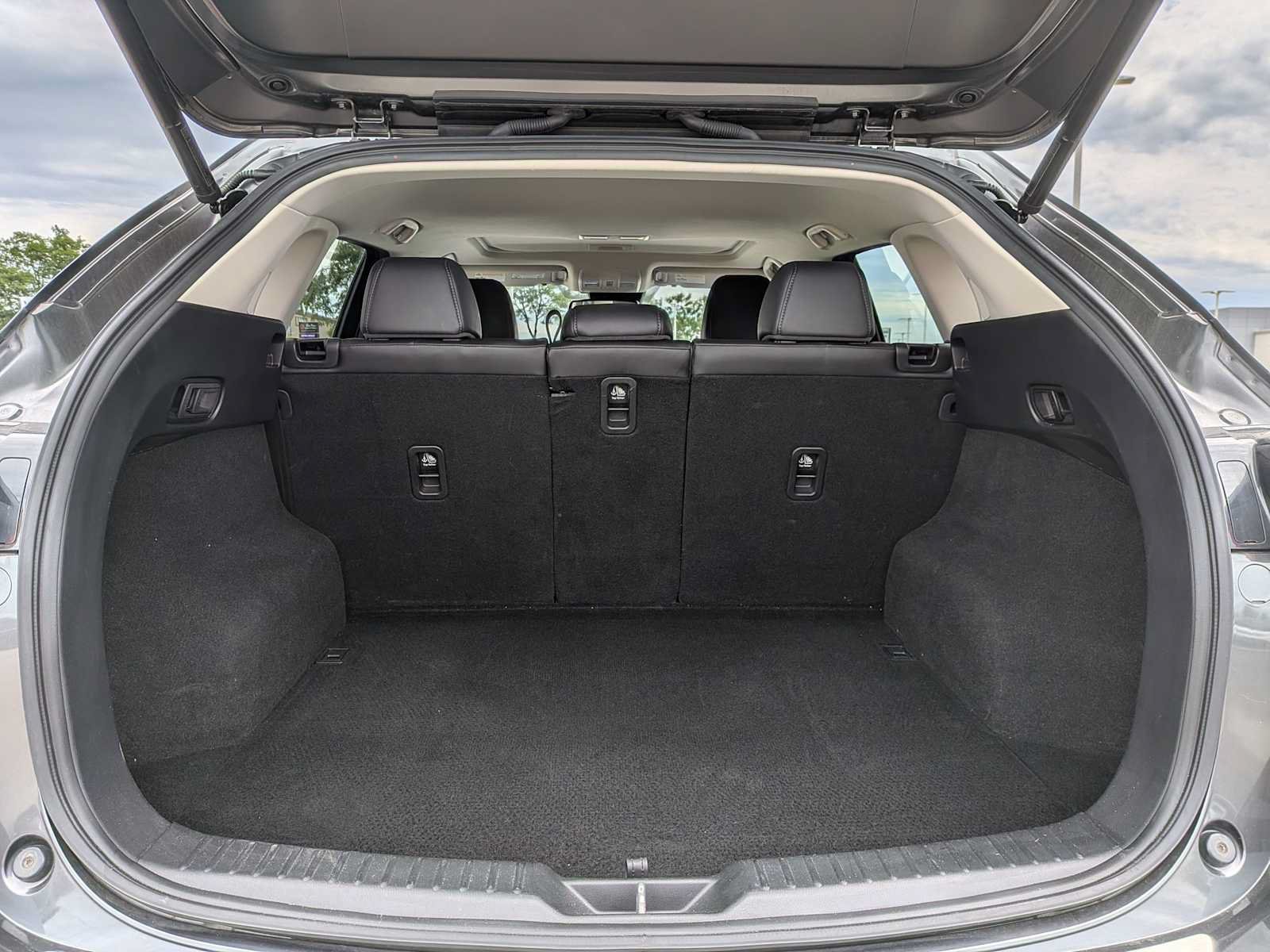 Used 2018 MAZDA CX-5 Touring w/ Preferred Equipment Package AWD/4WD image 29