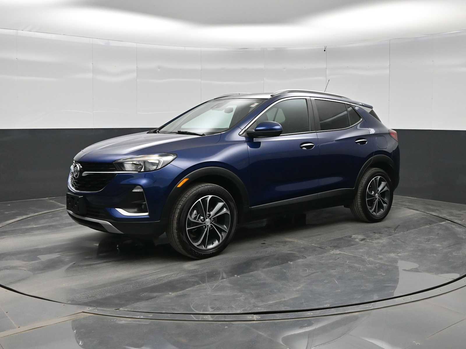 Used 2022 Buick Encore GX Select AWD/4WD image 4