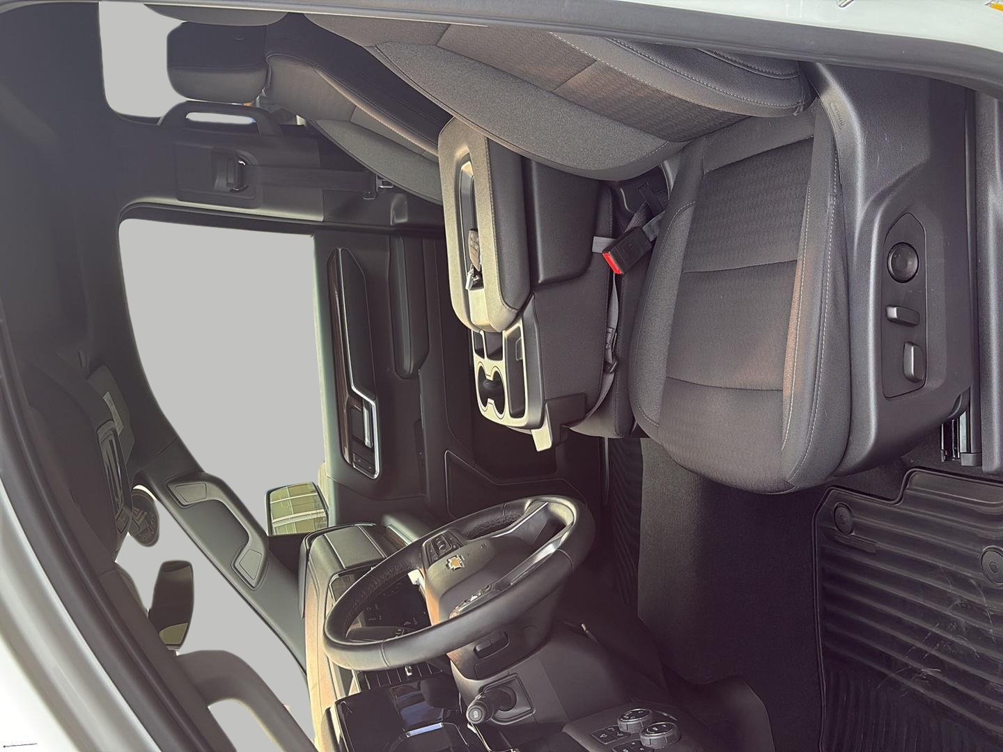 Used 2024 Chevrolet Silverado 1500 LT AWD/4WD image 13