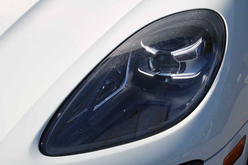 Used 2021 Porsche Macan image 9