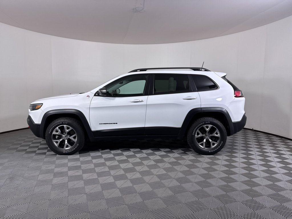 Used 2019 Jeep Cherokee Trailhawk AWD/4WD image 14