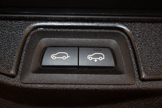 Used 2025 BMW X5 xDrive50e image 15