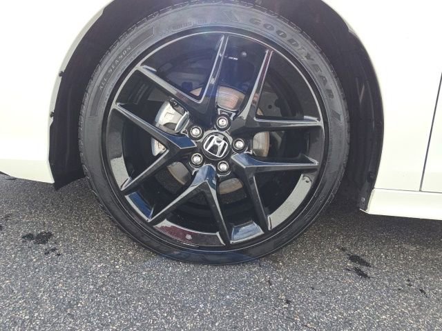 Used 2025 Honda Civic Sport image 25