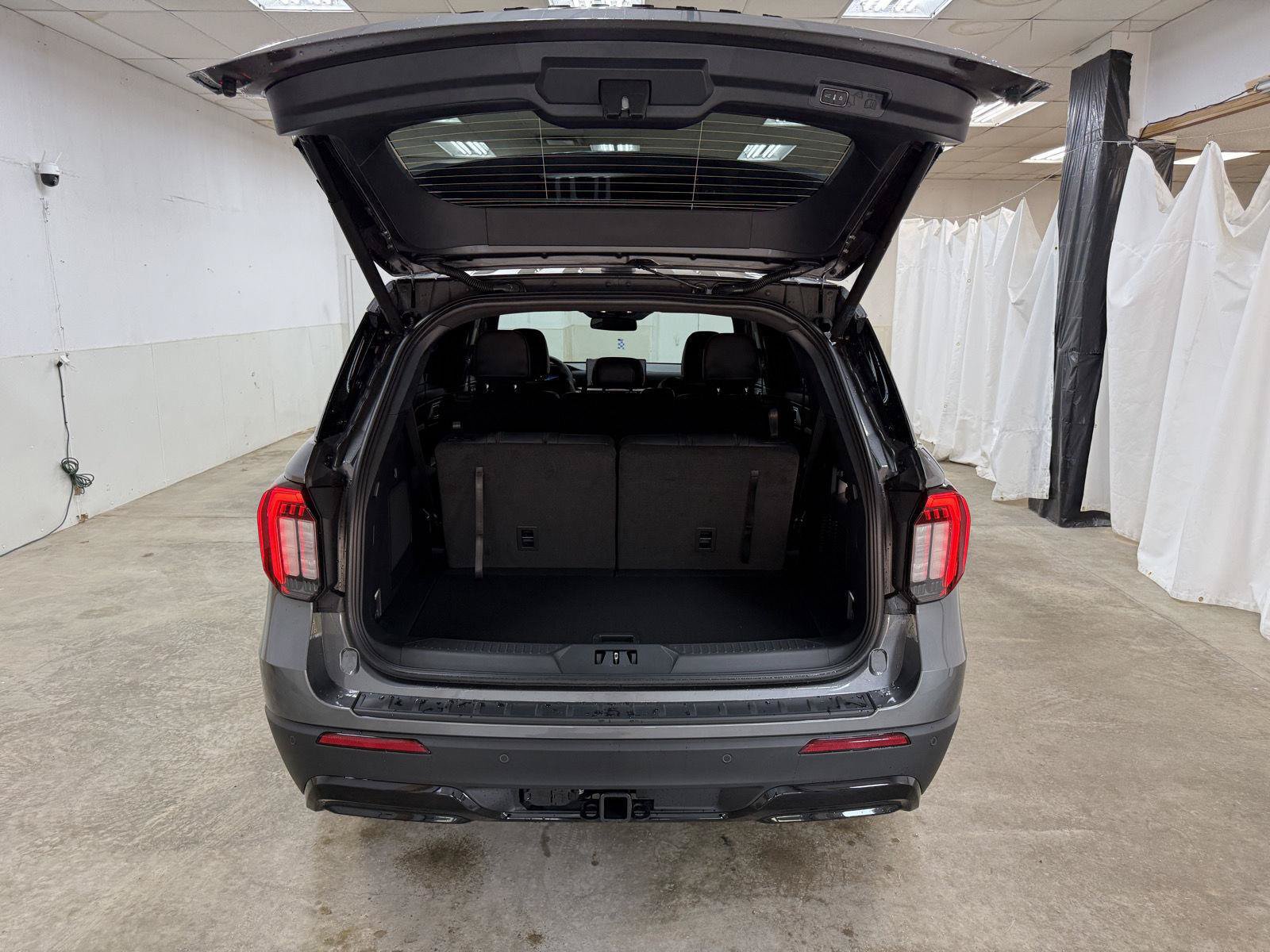 New 2026 Ford Explorer ST-Line w/ ST-Line Street Pack AWD/4WD image 27