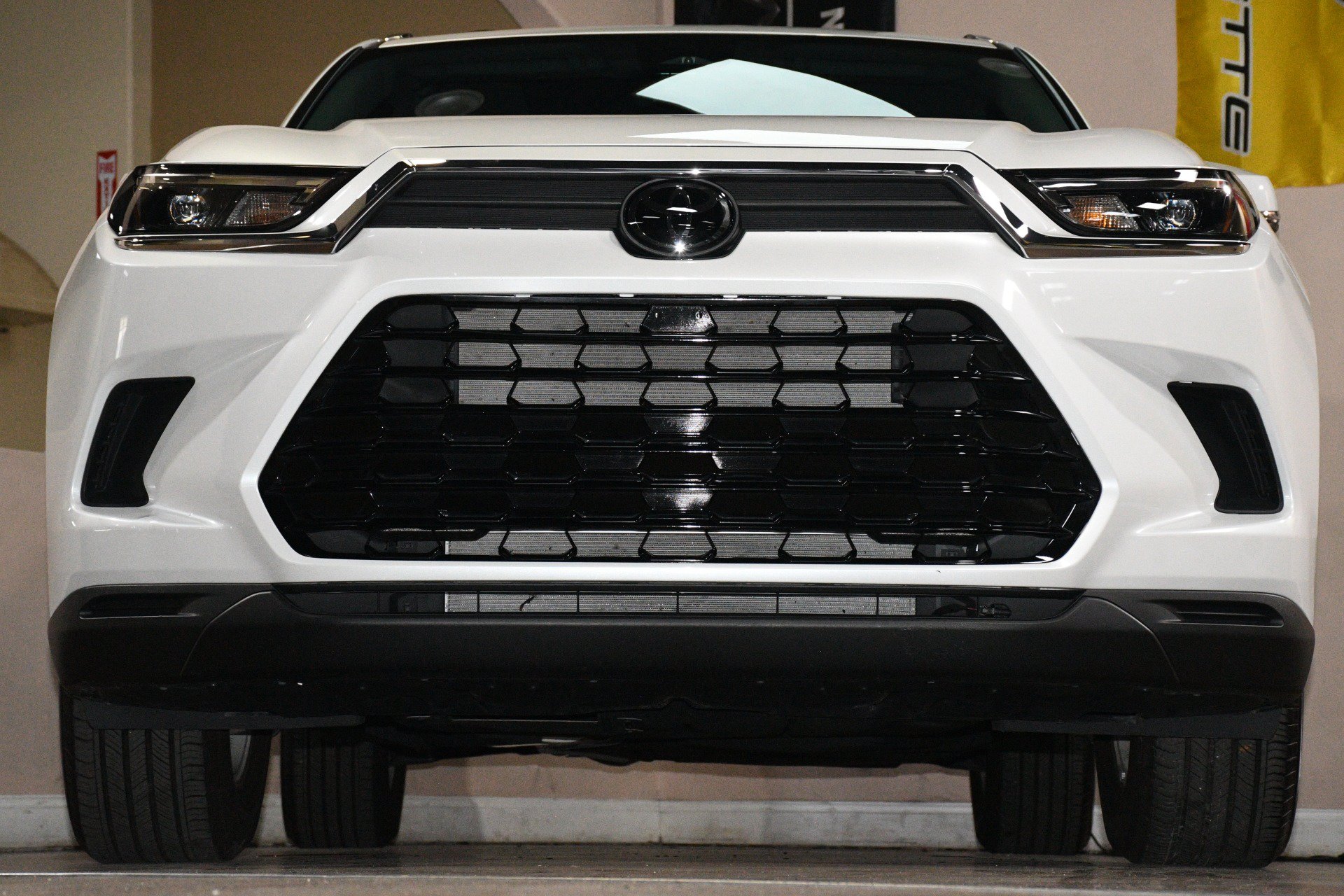 Used 2024 Toyota Grand Highlander FWD image 81