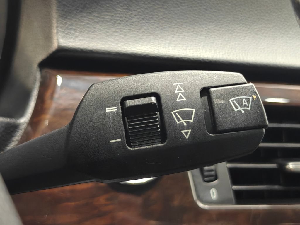 Used 2011 BMW 328i xDrive Coupe AWD/4WD image 12