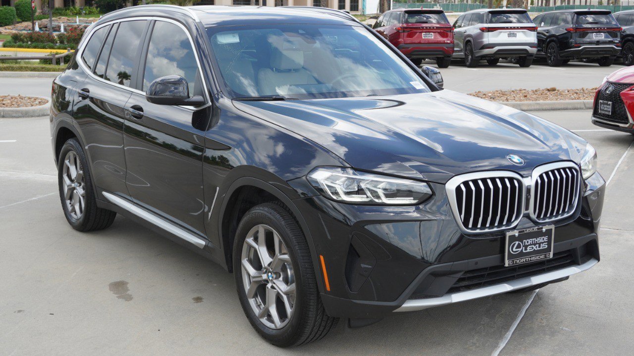 Used 2024 BMW X3 sDrive30i w/ Convenience Package w/ZPA RWD image 3