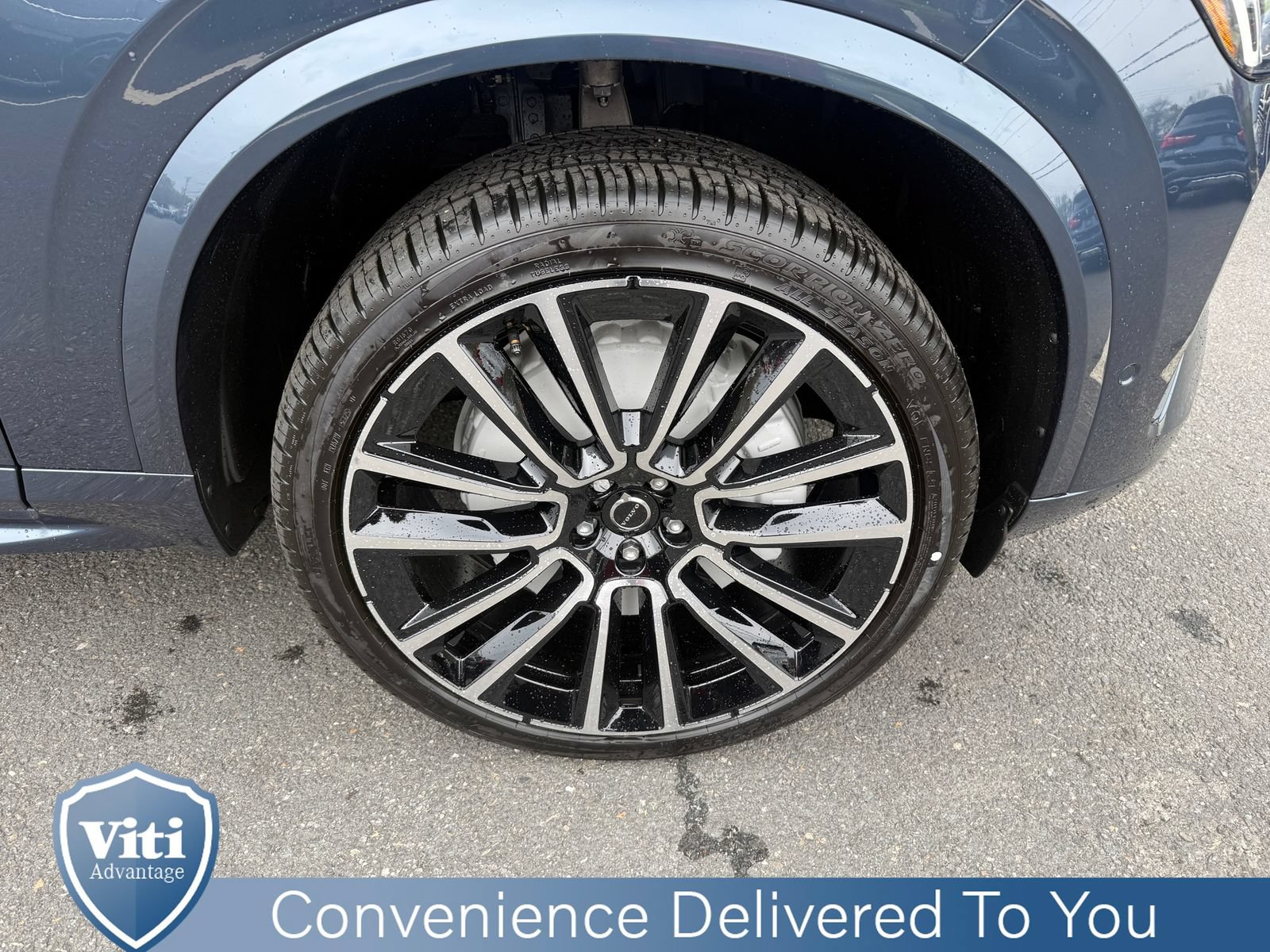 New 2026 Volvo XC90 B6 Plus w/ Protection Package Premier AWD/4WD image 10