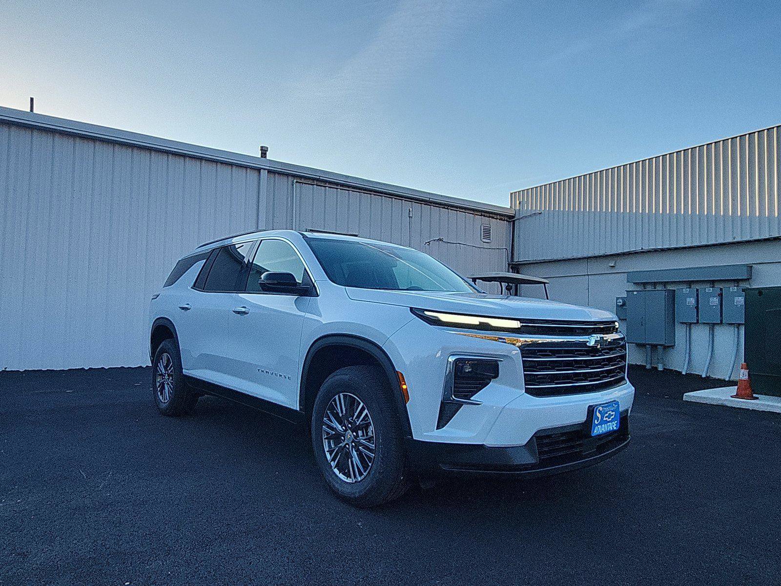 New 2026 Chevrolet Traverse LT w/ LPO, Floor Liner Package image 7