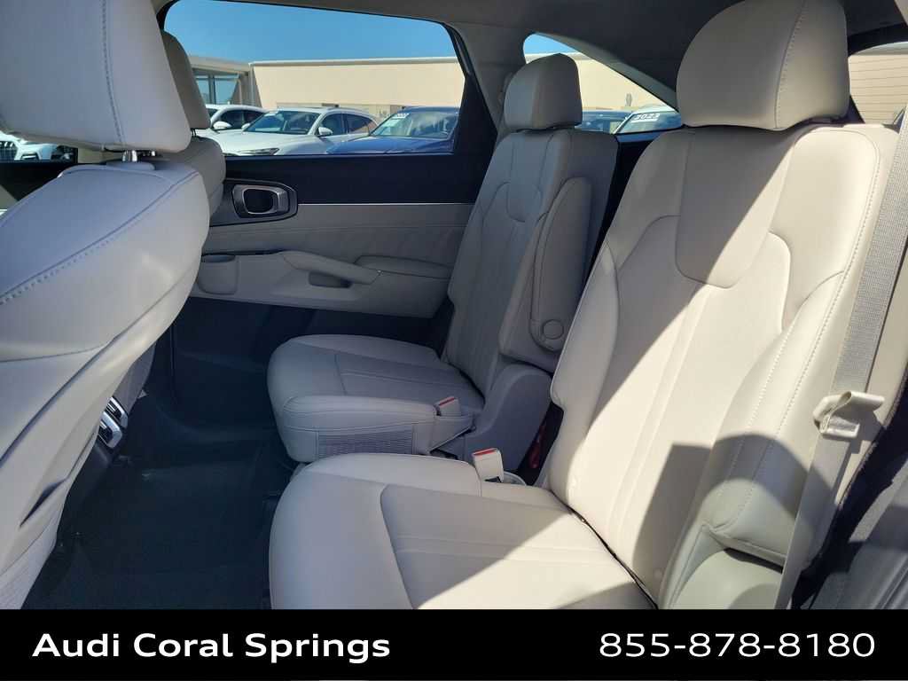 Used 2022 Kia Sorento SX AWD/4WD image 19