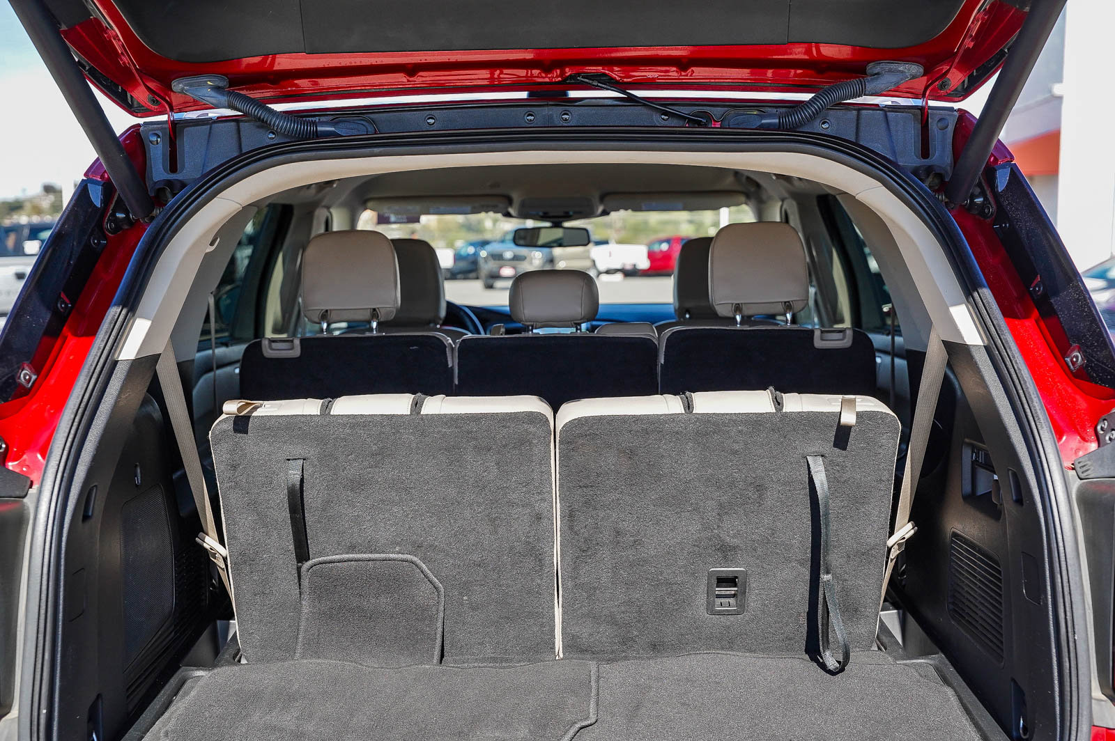 Used 2023 Ford Explorer Limited image 27