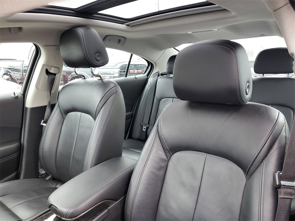 Used 2016 Buick LaCrosse Leather image 11