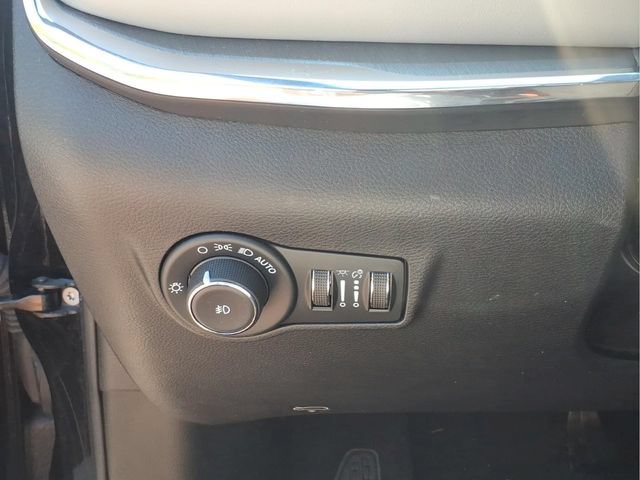 Used 2023 Jeep Compass Limited AWD/4WD image 18