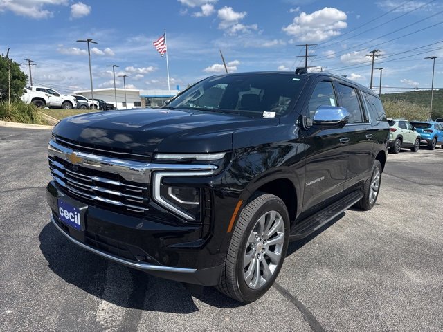 New 2026 Chevrolet Suburban Premier w/ Sun And Tow Package video 1