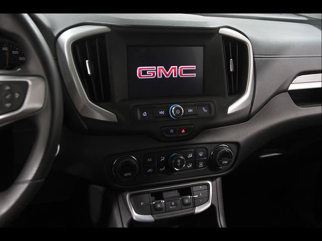 Used 2023 GMC Terrain SLE w/ Driver Convenience Package FWD image 9