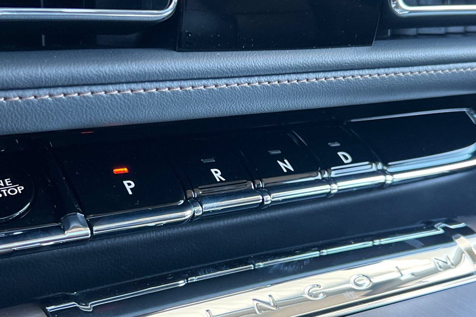 New 2026 Lincoln Aviator 2WD w/ Jet Appearance Package image 20