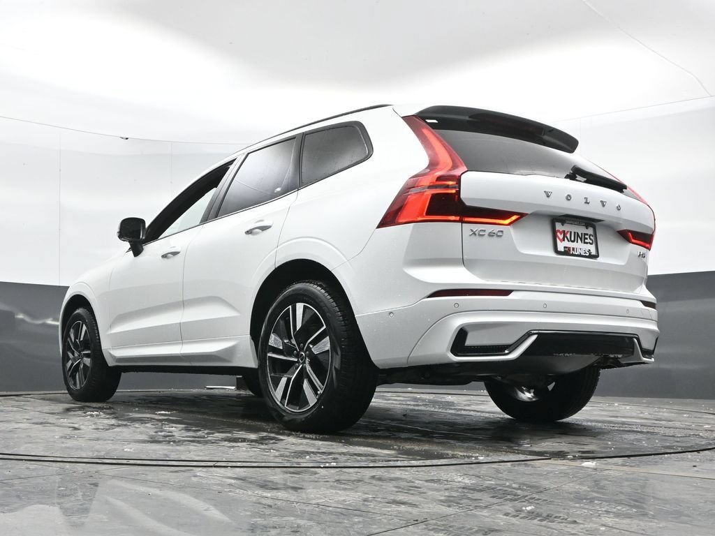 New 2026 Volvo XC60 B5 Plus w/ Protection Package Premier AWD/4WD image 44
