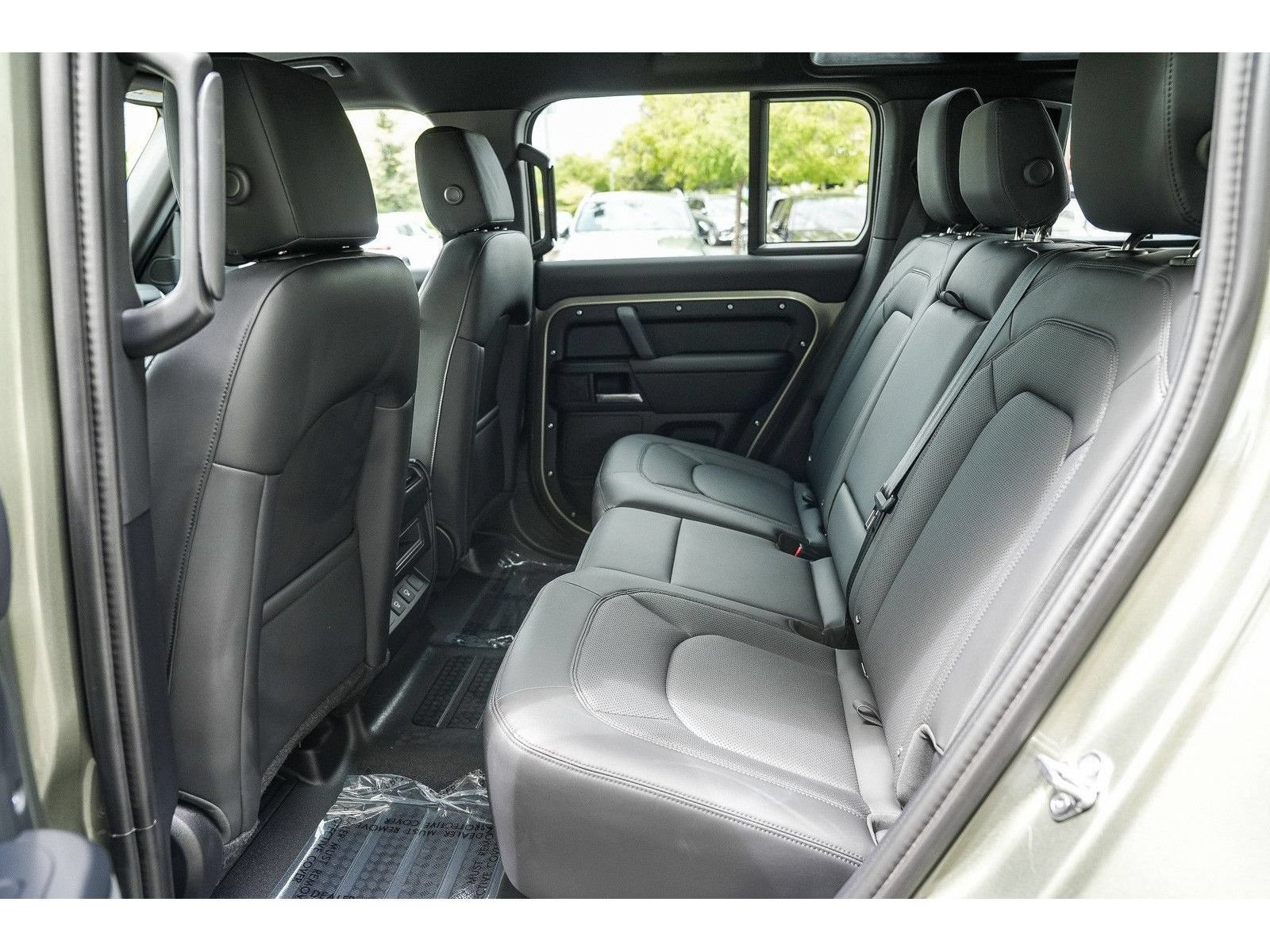 Used 2025 Land Rover Defender 110 S AWD/4WD image 18