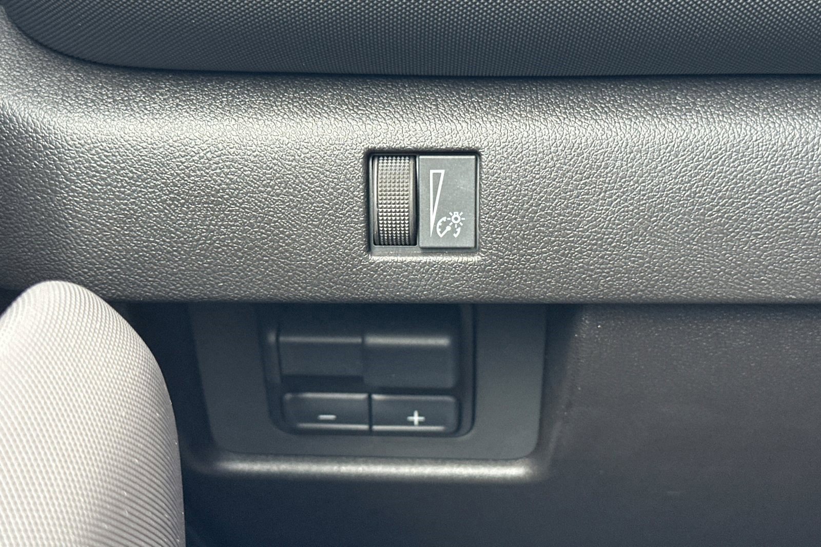 New 2025 Chevrolet Colorado Z71 w/ Midnight Edition image 28