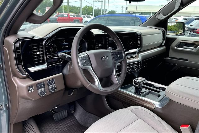 Used 2025 Chevrolet Silverado 1500 LT Trail Boss AWD/4WD image 13