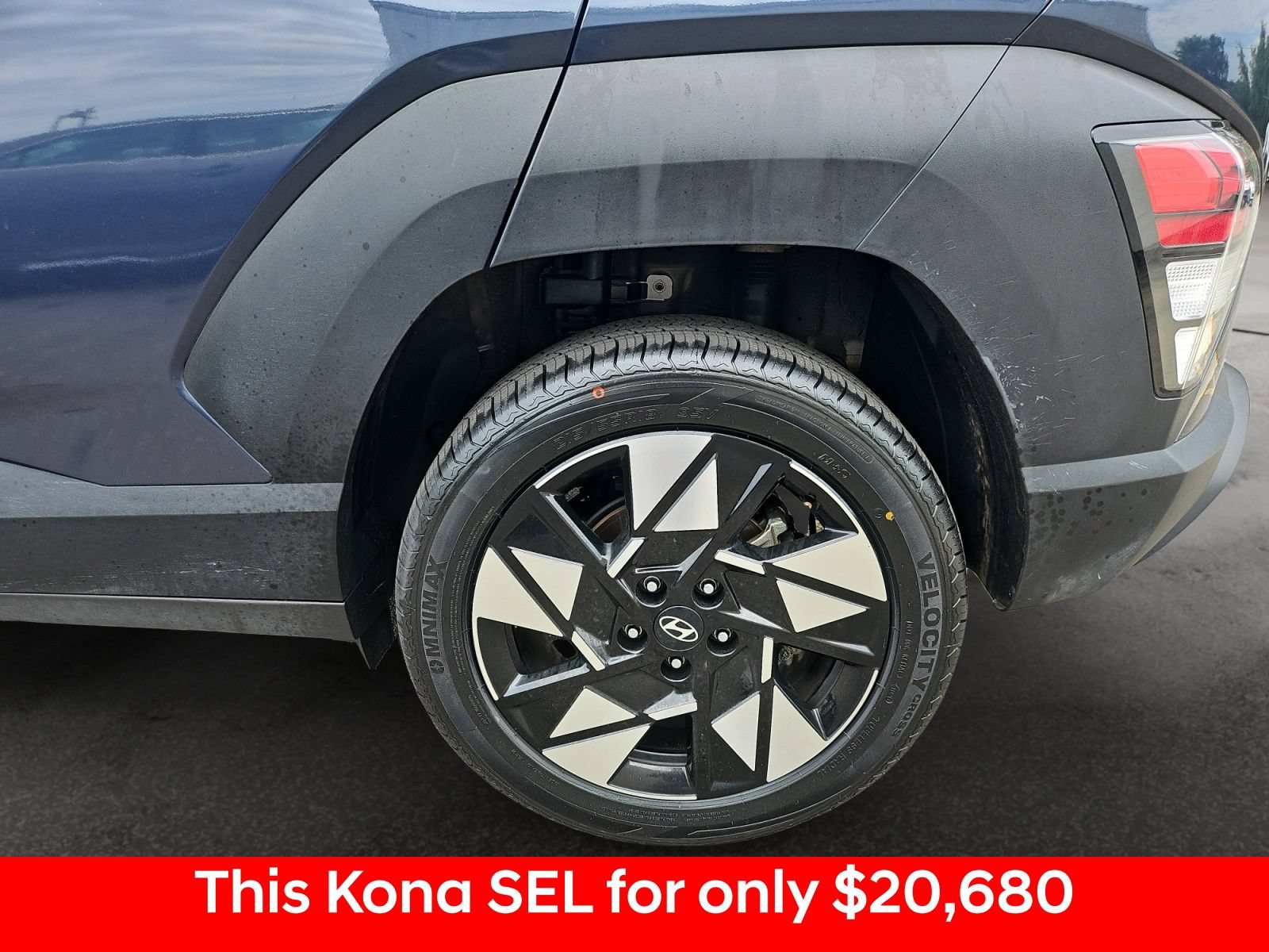 Used 2024 Hyundai Kona SEL AWD/4WD image 46