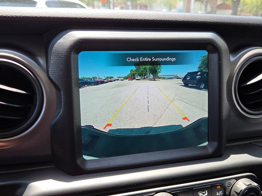 Used 2021 Jeep Gladiator Sport AWD/4WD image 26