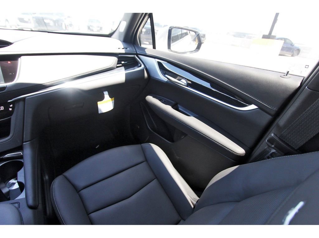New 2026 Cadillac XT5 Premium Luxury w/ Driver Assist Package FWD image 10