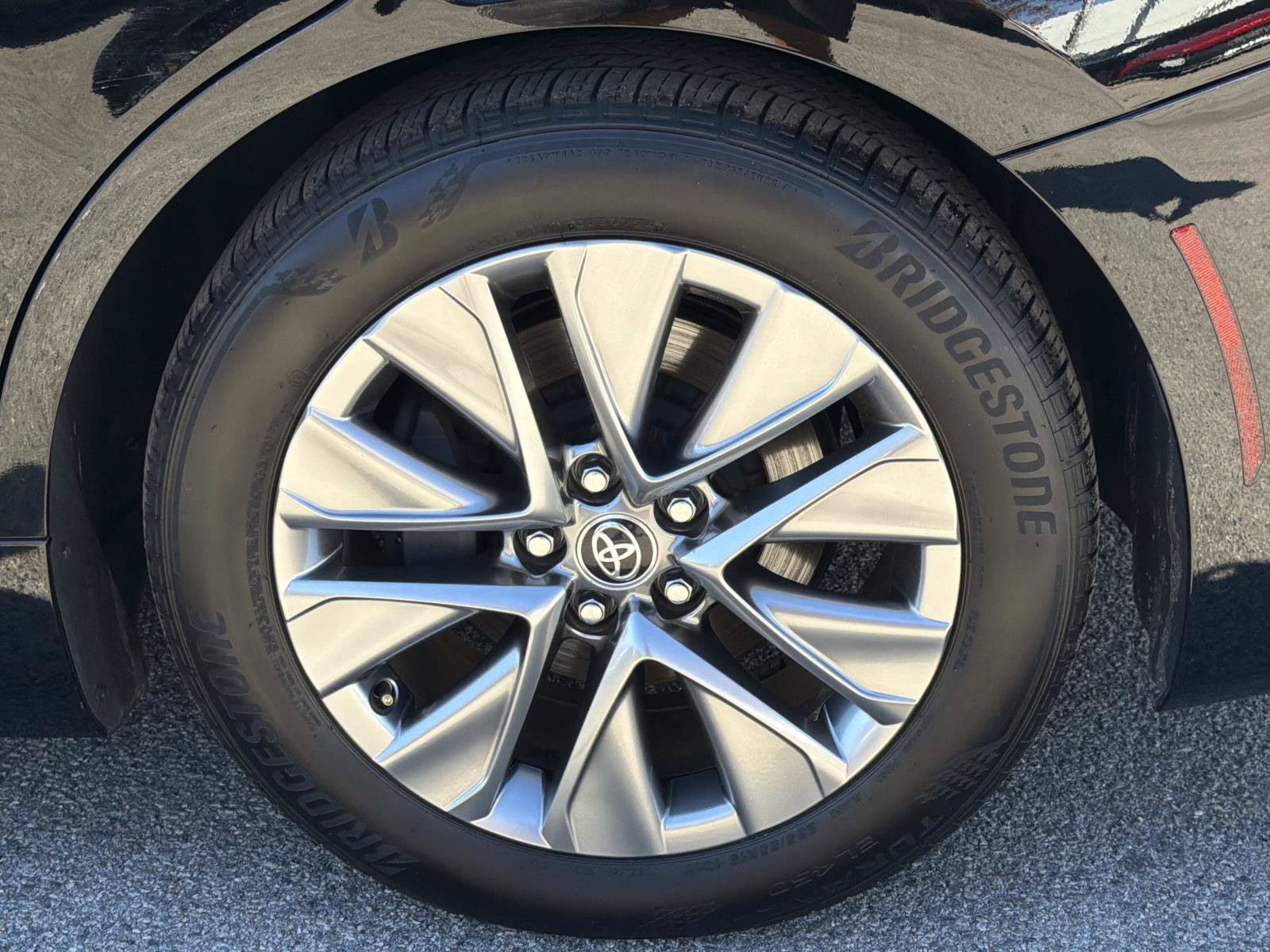 Used 2024 Toyota Mirai XLE Sedan RWD image 6