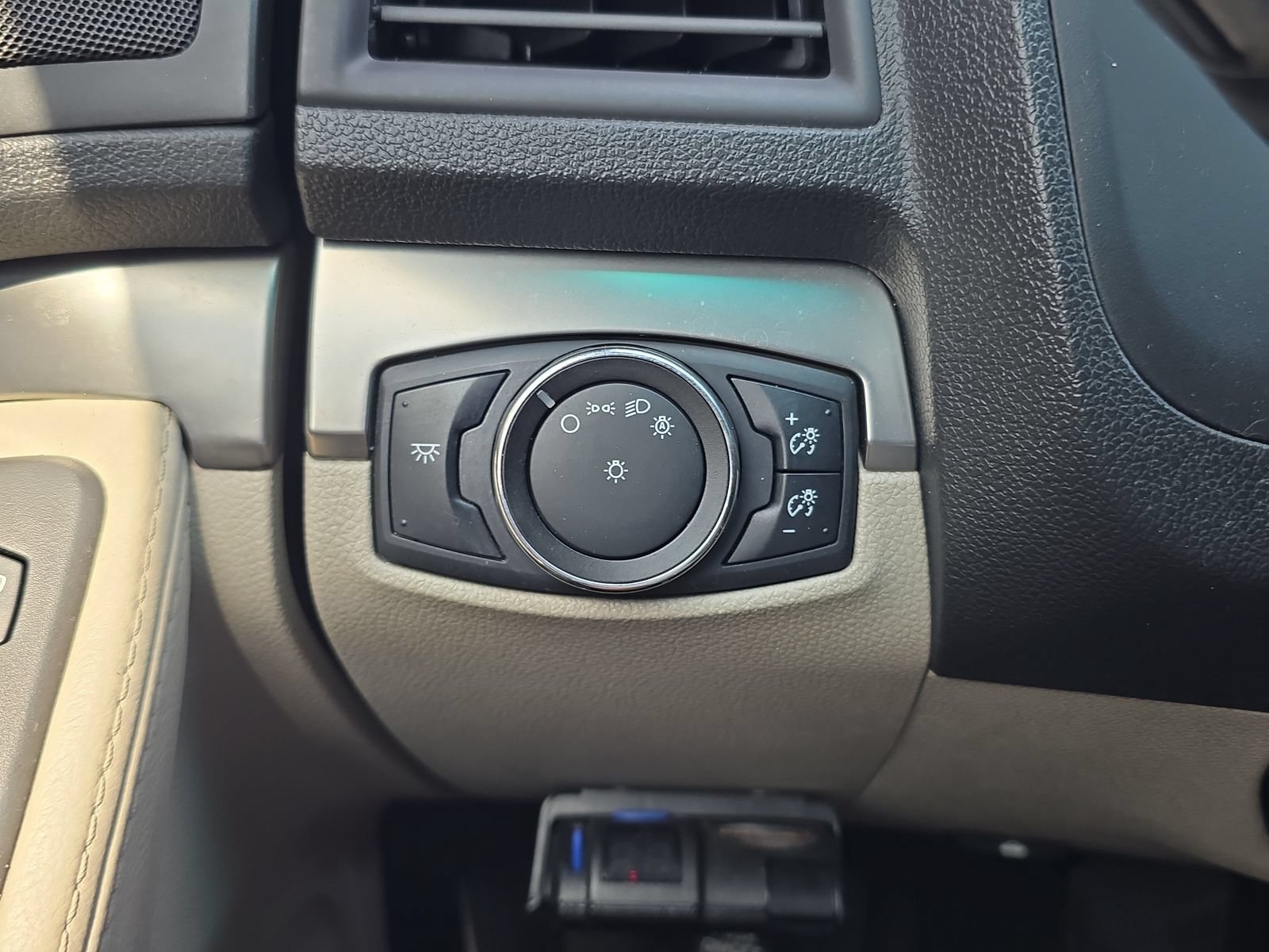 Used 2014 Ford Explorer FWD image 20