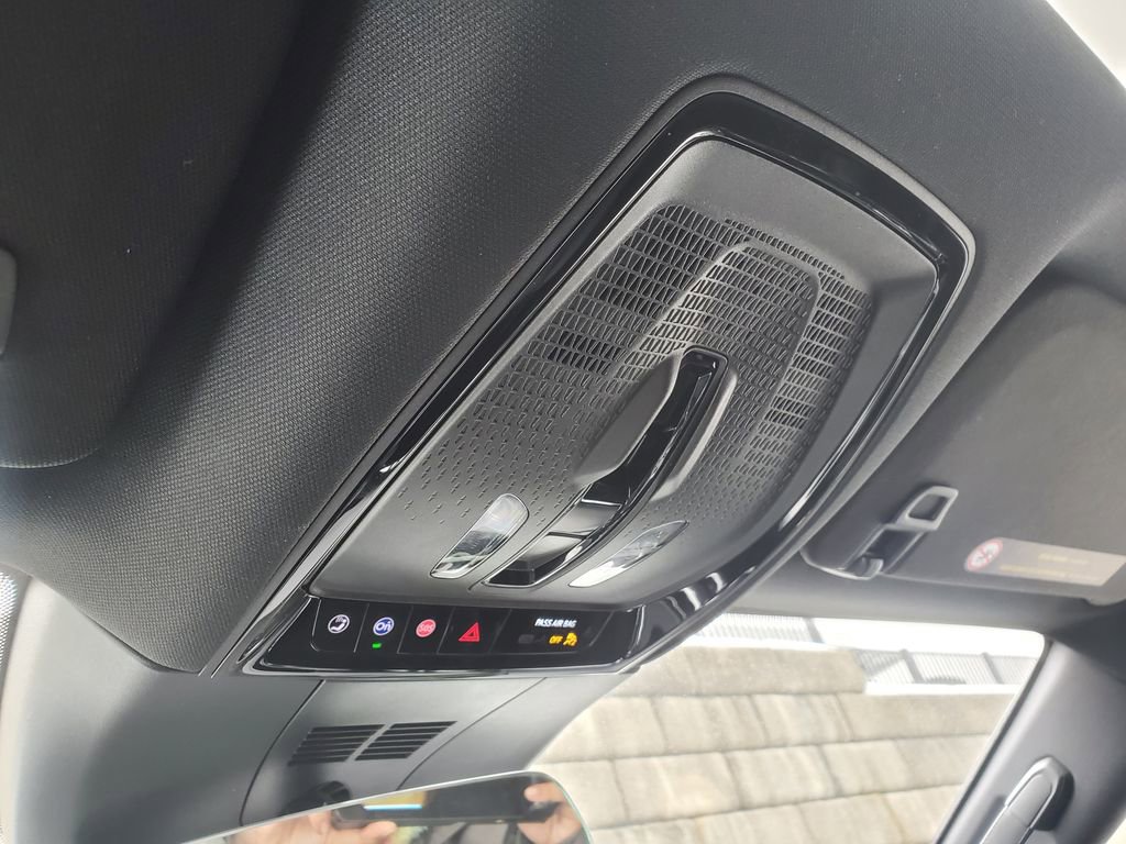 Used 2024 Cadillac Lyriq Tech w/ Driver Assist Package image 33