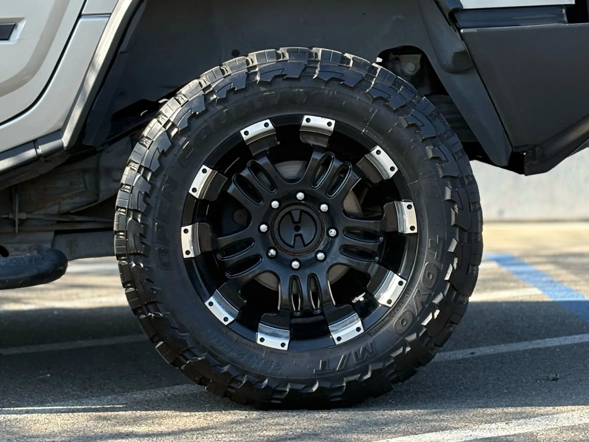 Used 2007 HUMMER H2 Luxury image 30