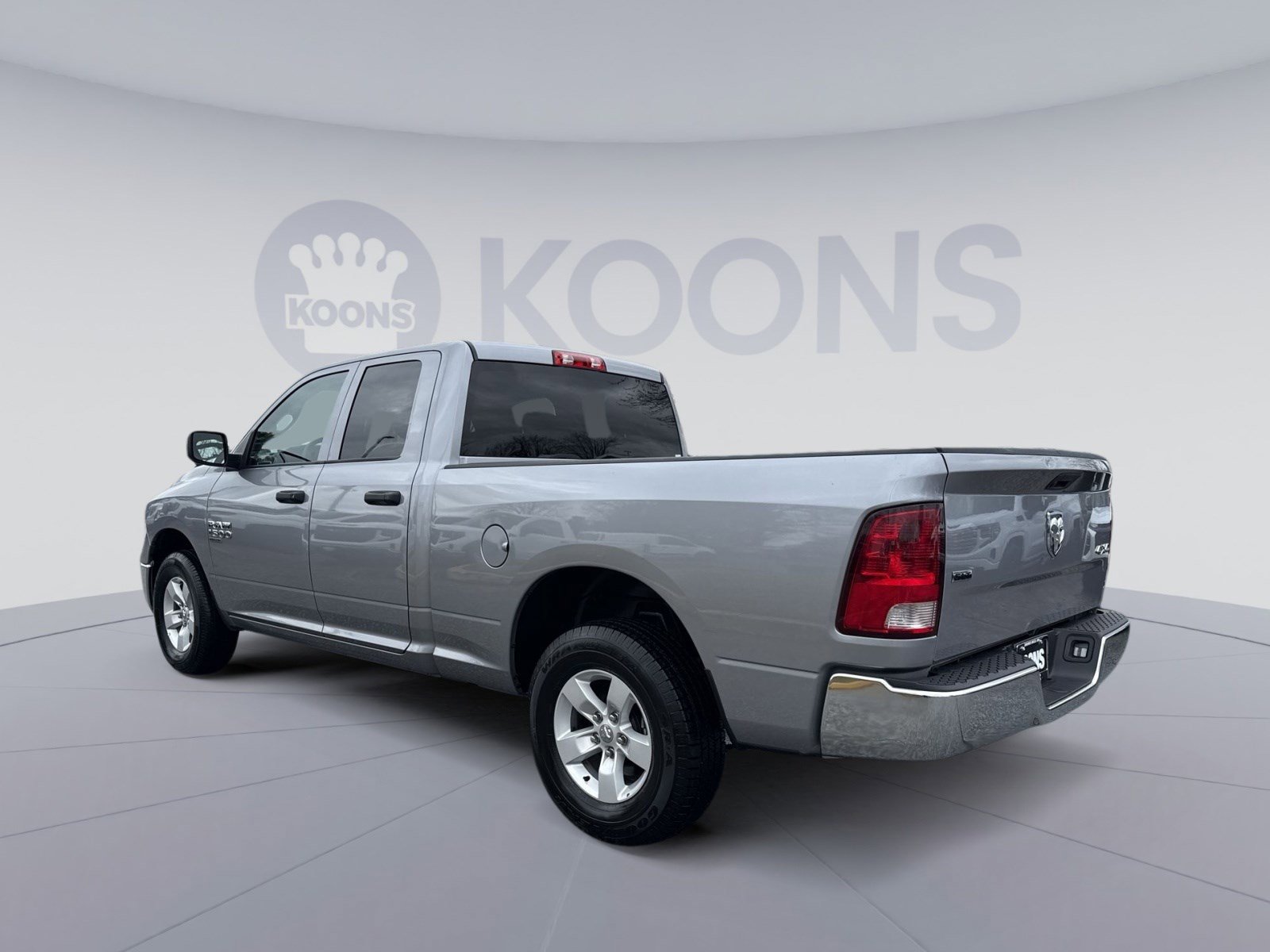 Used 2024 RAM 1500 Classic SLT image 4