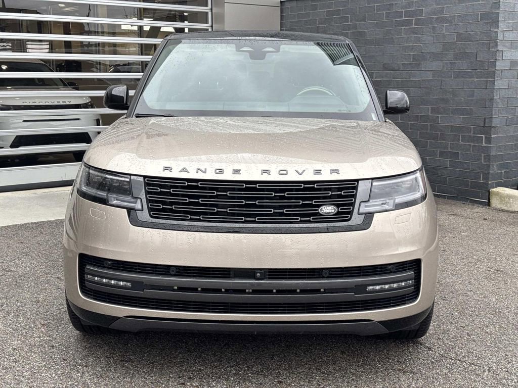 Certified 2024 Land Rover Range Rover Long Wheelbase SE AWD/4WD image 2