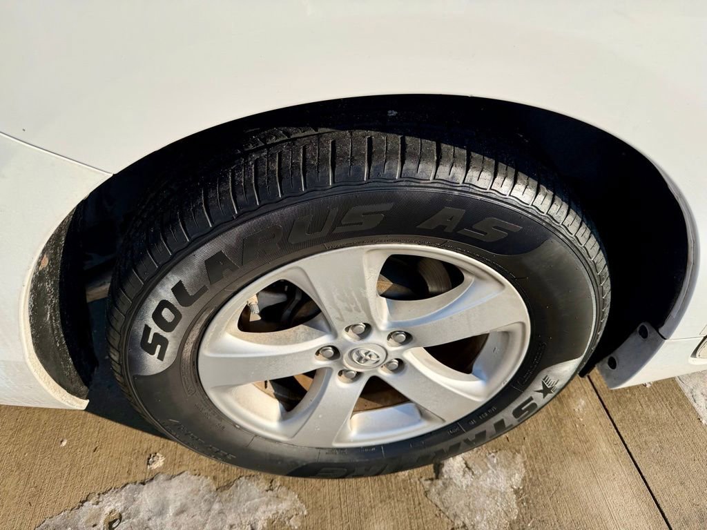 Used 2014 Toyota Sienna L image 8