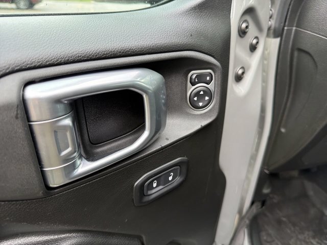 Used 2022 Jeep Wrangler Unlimited Sport AWD/4WD image 16