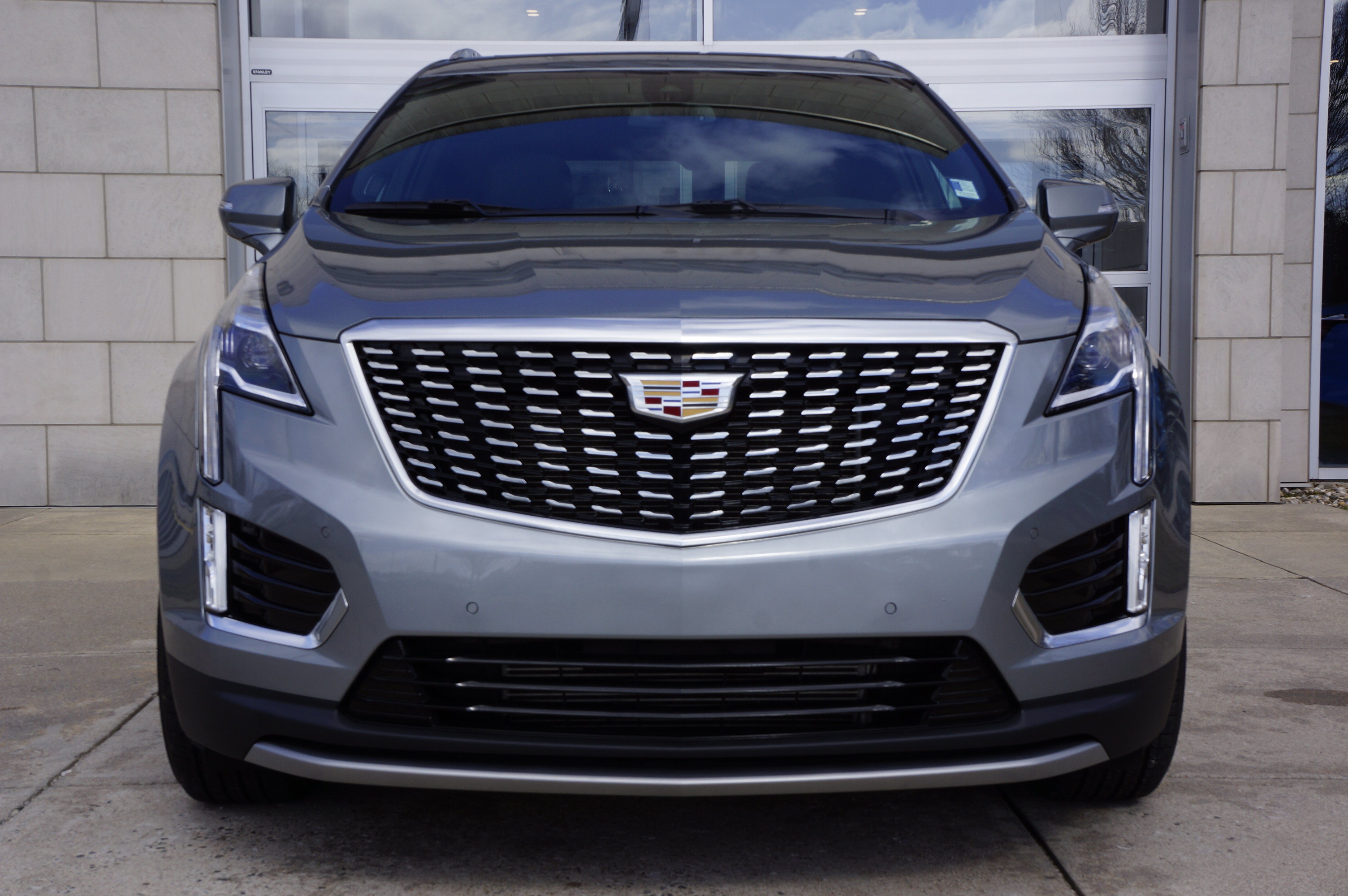 New 2025 Cadillac XT5 Luxury AWD/4WD image 14