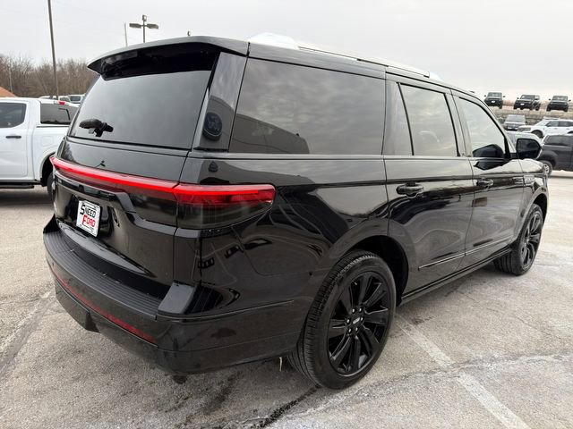 Used 2024 Lincoln Navigator Reserve image 7