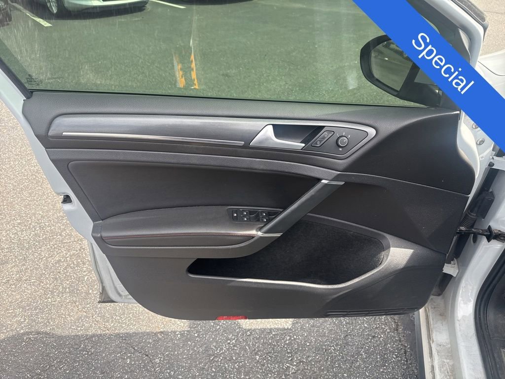 Used 2019 Volkswagen GTI SE w/ SE Experience Package image 9