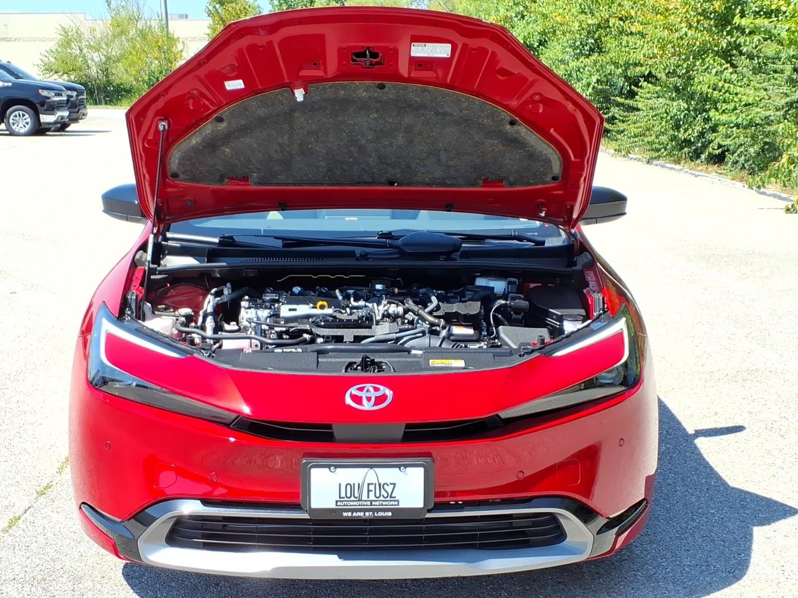 Used 2023 Toyota Prius XLE FWD image 32