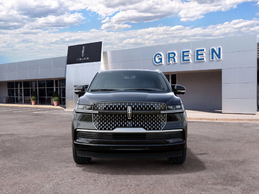 New 2027 Lincoln Navigator L Premier AWD/4WD image 3