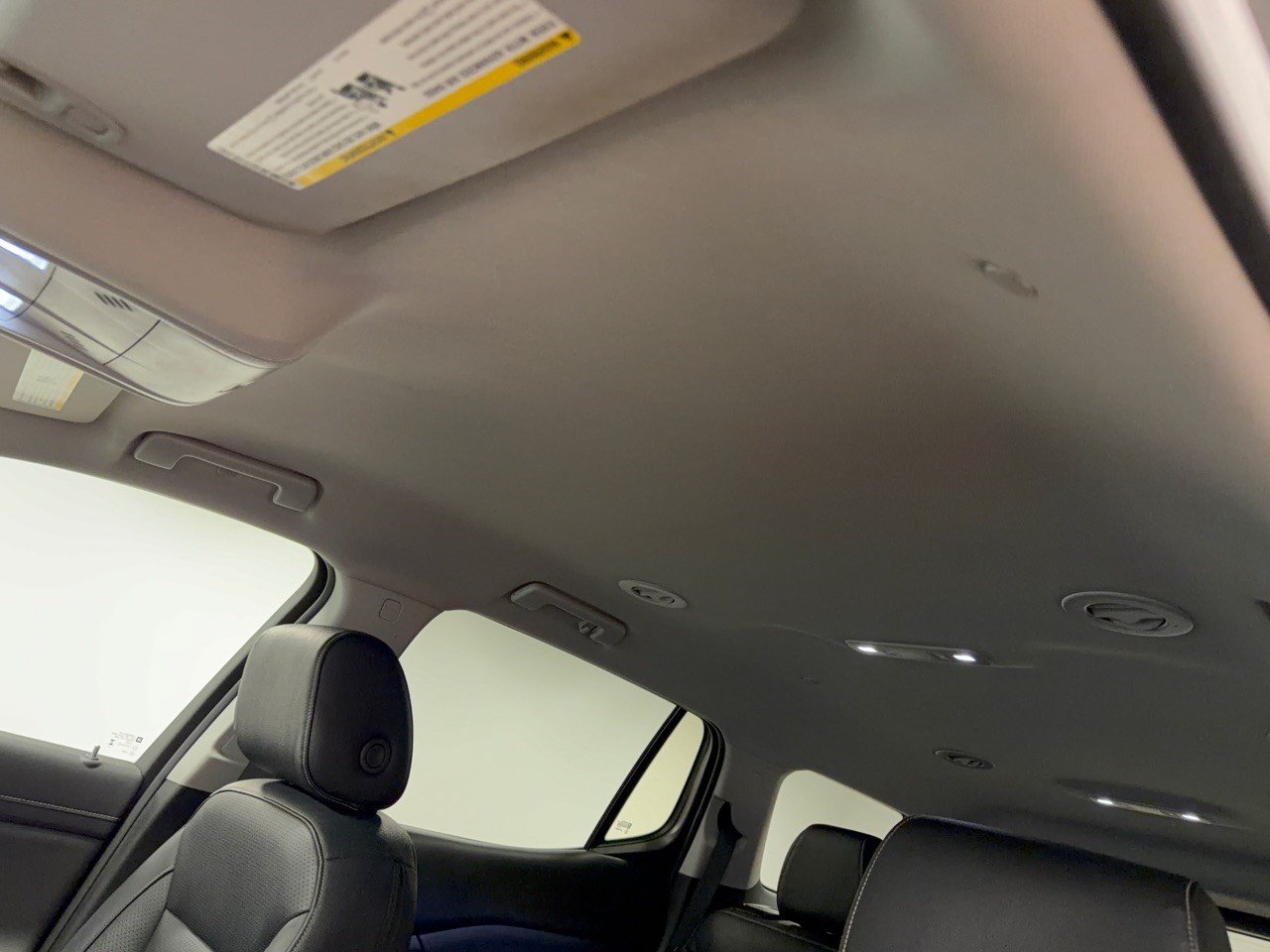 Used 2023 GMC Acadia SLE w/ Driver Convenience Package FWD image 27