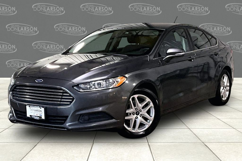 Used 2016 Ford Fusion SE FWD image 3
