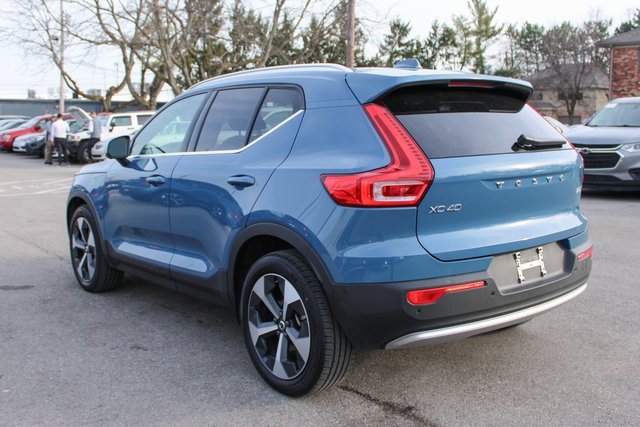 Used 2025 Volvo XC40 B5 Plus image 41