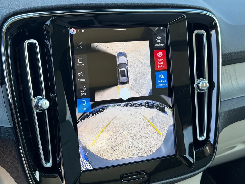 New 2026 Volvo XC40 B5 Plus w/ Climate Package AWD/4WD image 22