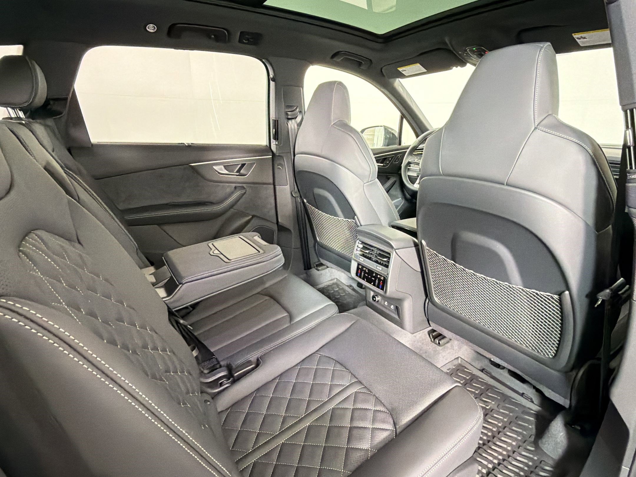 New 2026 Audi SQ7 Premium Plus image 29